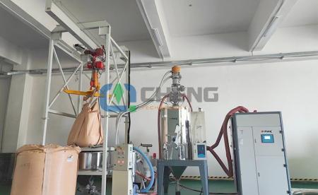 四川維奇新材料有限公司-薄膜行業(yè)供料計(jì)量除濕系統(tǒng)